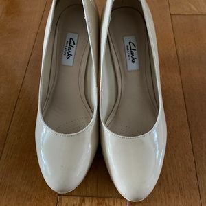 Clarks Narrative Pump